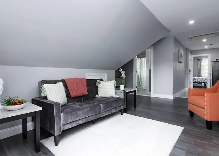 Cozy Micro Apartment, Minutes From Falls