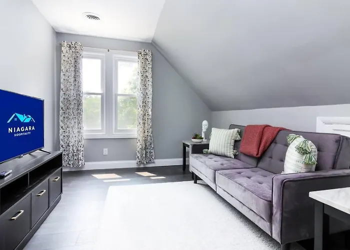 Cozy Micro Apartment, Minutes From Falls